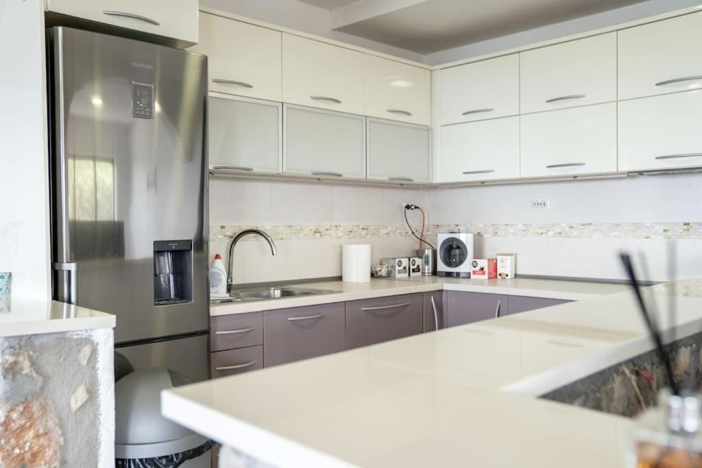 Casa Farmak - 4 Bedroom Lux Apartment With Infinity Pool & Lake View Ohrid Bagian luar foto