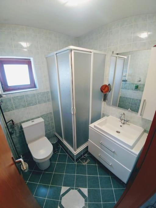 Casa Farmak - 4 Bedroom Lux Apartment With Infinity Pool & Lake View Ohrid Bagian luar foto