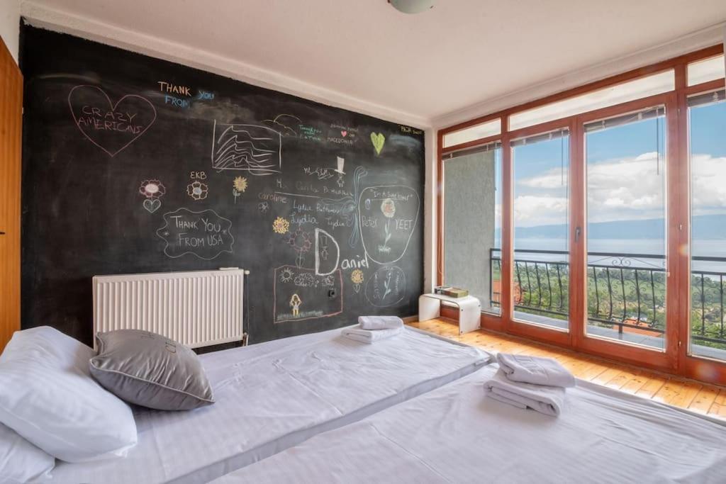Casa Farmak - 4 Bedroom Lux Apartment With Infinity Pool & Lake View Ohrid Bagian luar foto