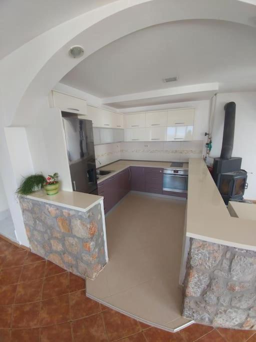 Casa Farmak - 4 Bedroom Lux Apartment With Infinity Pool & Lake View Ohrid Bagian luar foto
