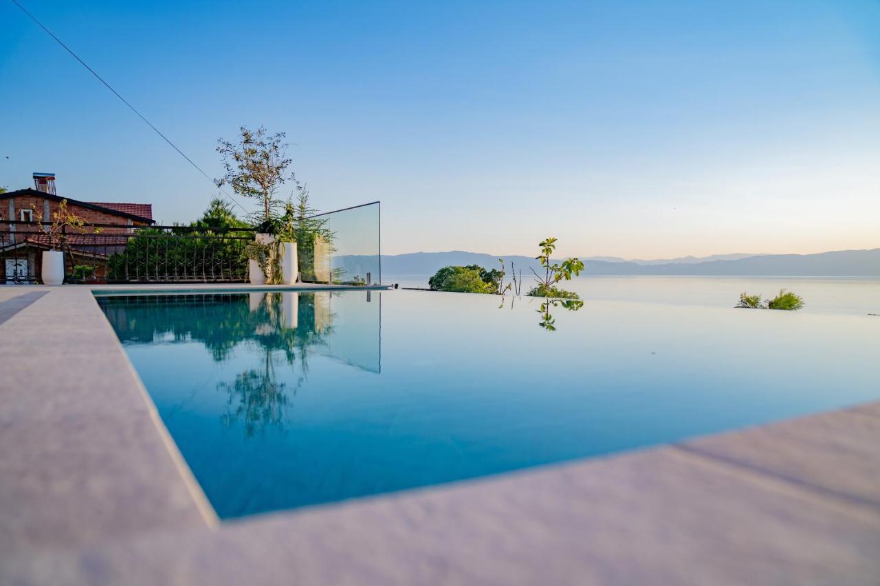 Casa Farmak - 4 Bedroom Lux Apartment With Infinity Pool & Lake View Ohrid Bagian luar foto
