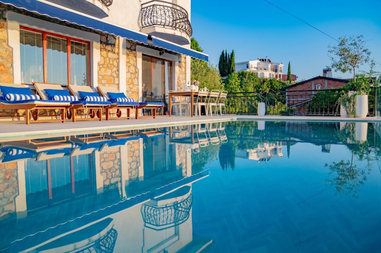 Casa Farmak - 4 Bedroom Lux Apartment With Infinity Pool & Lake View Ohrid Bagian luar foto